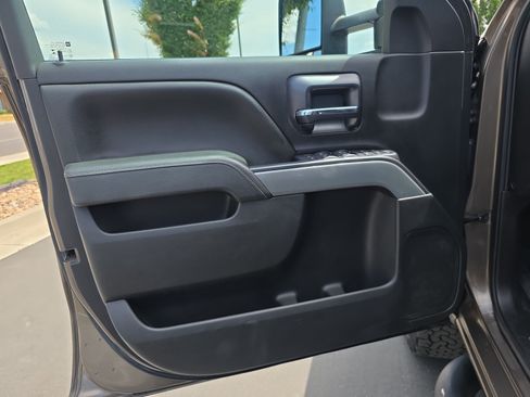 Used 2015 Chevrolet Silverado 3500 LT w/ LT Convenience Package AWD/4WD image 9