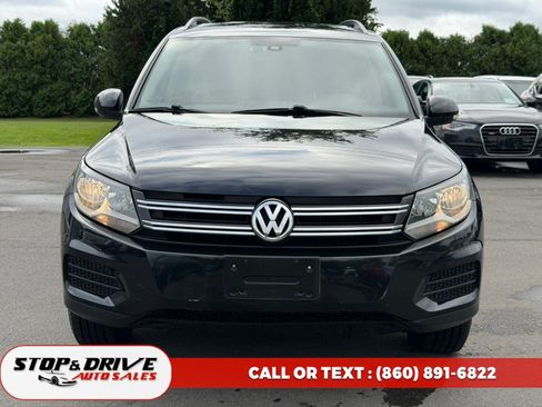Used 2017 Volkswagen Tiguan S FWD image 2