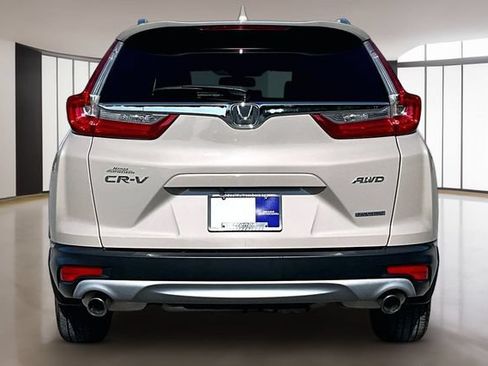 Used 2018 Honda CR-V Touring image 5