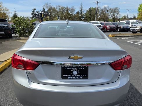 Used 2018 Chevrolet Impala LT FWD image 9