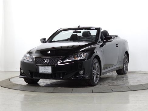 Used 2014 Lexus IS 250C image 3