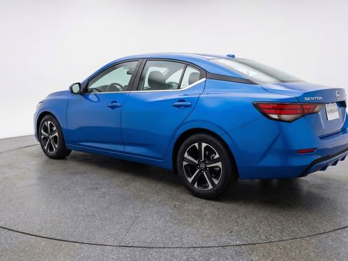 Used 2025 Nissan Sentra SV image 6