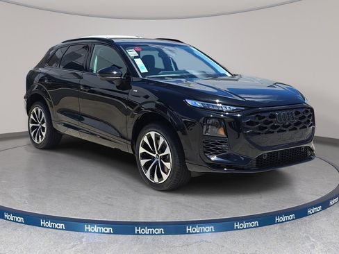 New 2026 Audi Q3 quattro 2.0T AWD/4WD image 3