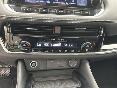 Used 2023 Nissan Rogue SL w/ SL Premium Package AWD/4WD image 18