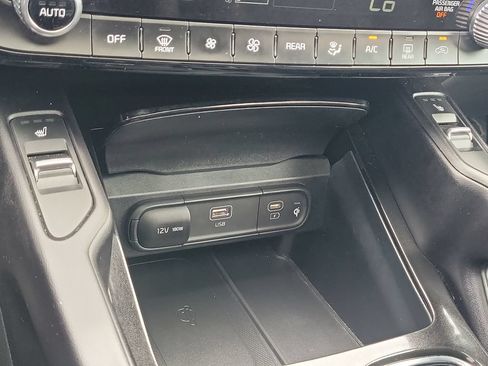 Certified 2025 Kia Telluride S AWD/4WD image 18