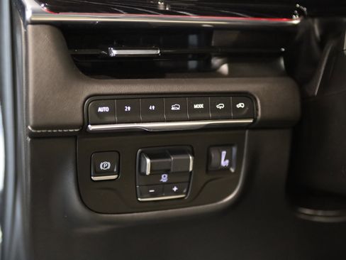 Used 2022 Cadillac Escalade Sport w/ Touring Package AWD/4WD image 15