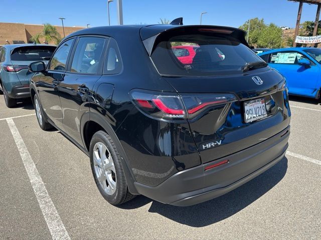 Used 2023 Honda HR-V LX image 3