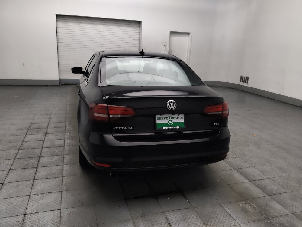Used 2017 Volkswagen Jetta SE FWD image 6