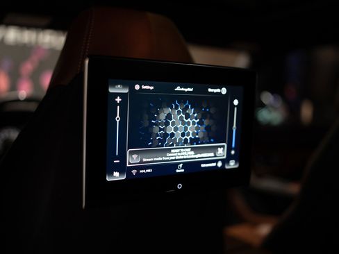 Used 2023 Lamborghini Urus S image 18