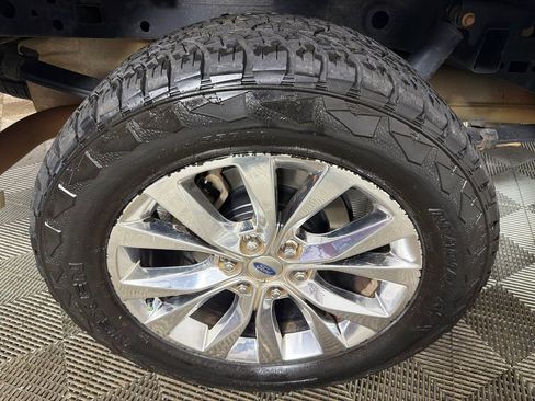 Used 2015 Ford F150 Lariat w/ Equipment Group 502A Luxury image 18