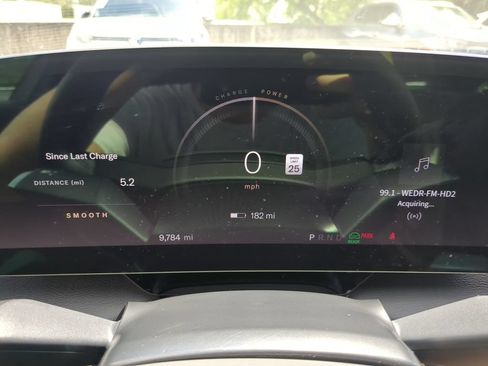 Used 2025 Lucid Air Touring AWD/4WD image 31