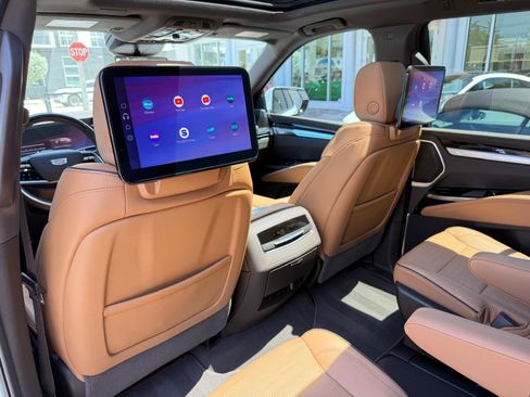Used 2026 Cadillac Escalade Luxury w/ Touring Package AWD/4WD image 53