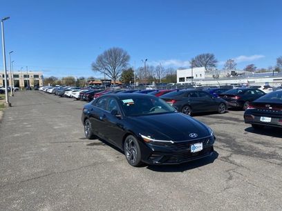 Certified 2025 Hyundai Elantra SEL