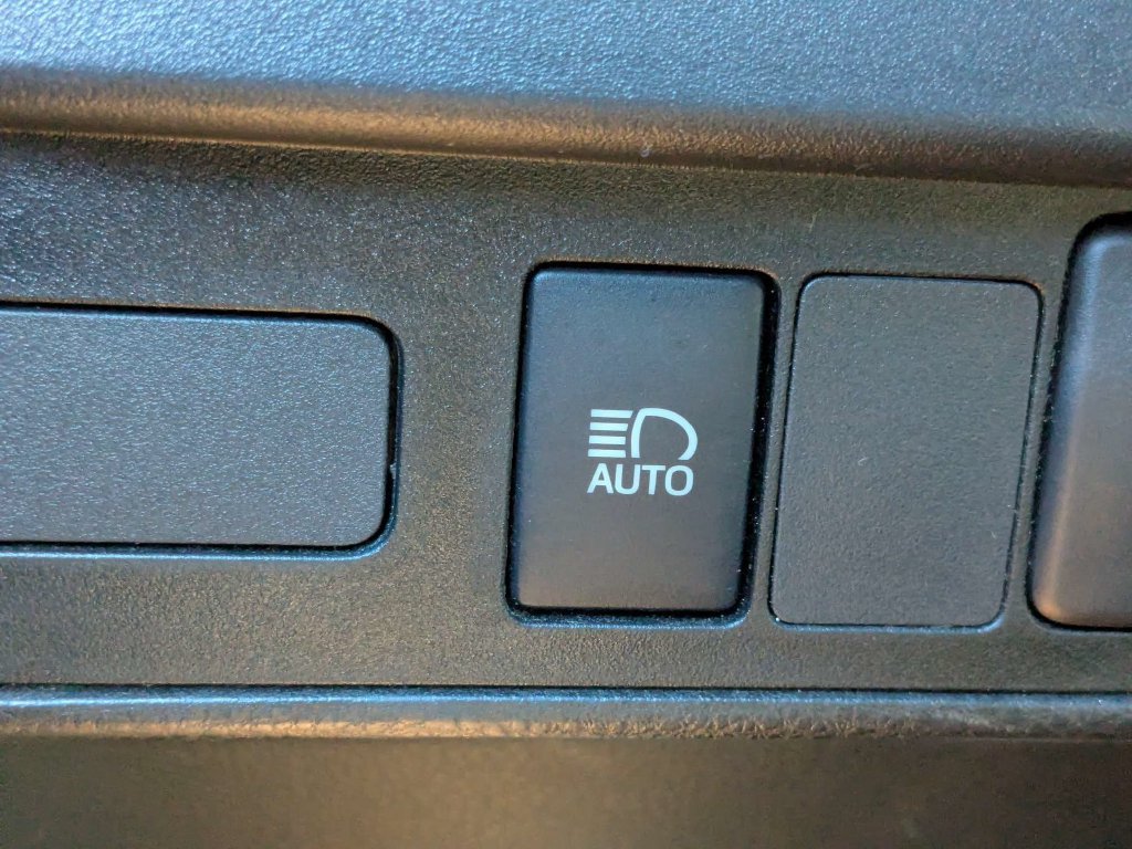 Used 2022 Toyota Tacoma SR RWD image 20