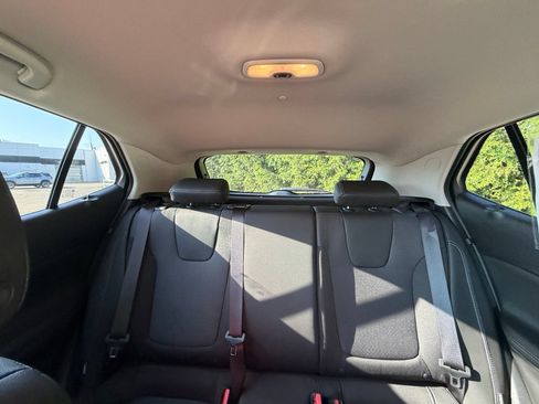 Used 2024 Buick Encore GX Preferred FWD image 3