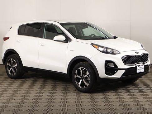 Used 2022 Kia Sportage LX AWD/4WD image 2