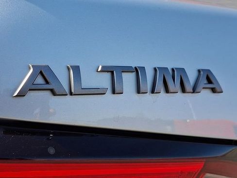 Used 2024 Nissan Altima 2.5 SV image 29
