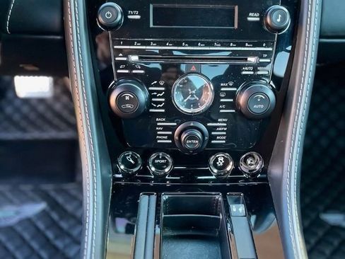 Used 2015 Aston Martin DB9 Coupe RWD image 29