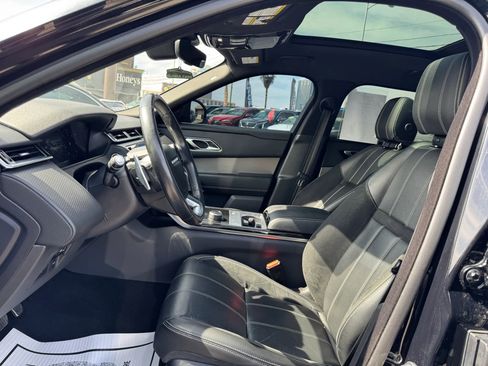Used 2018 Land Rover Range Rover Velar R-Dynamic SE AWD/4WD image 12