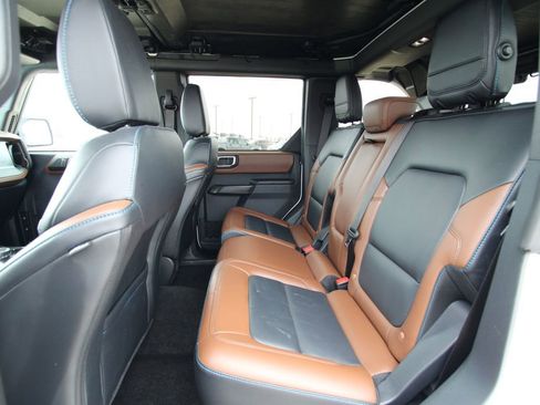 Used 2024 Ford Bronco Outer Banks image 7