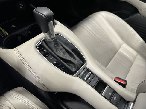 Certified 2024 Honda HR-V EX-L image 26