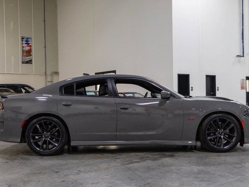 Used 2019 Dodge Charger Scat Pack w/ Plus Group RWD image 7