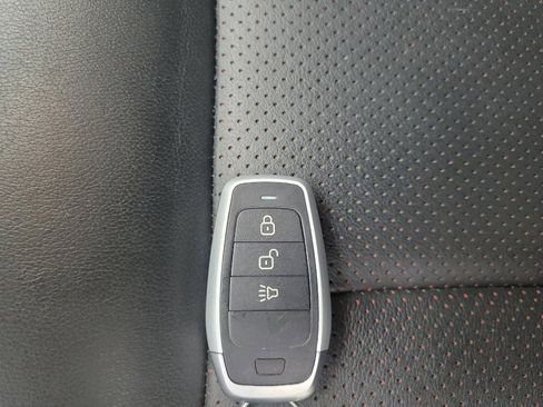 Used 2017 Nissan Juke SL image 32