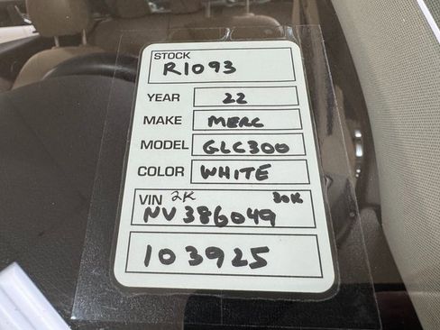 Used 2022 Mercedes-Benz GLC 300 GLC 300 w/ Premium Package Lite image 26