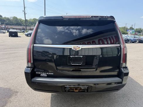 Used 2016 Cadillac Escalade ESV Platinum AWD/4WD image 8