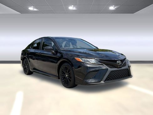 Used 2020 Toyota Camry SE AWD/4WD image 7