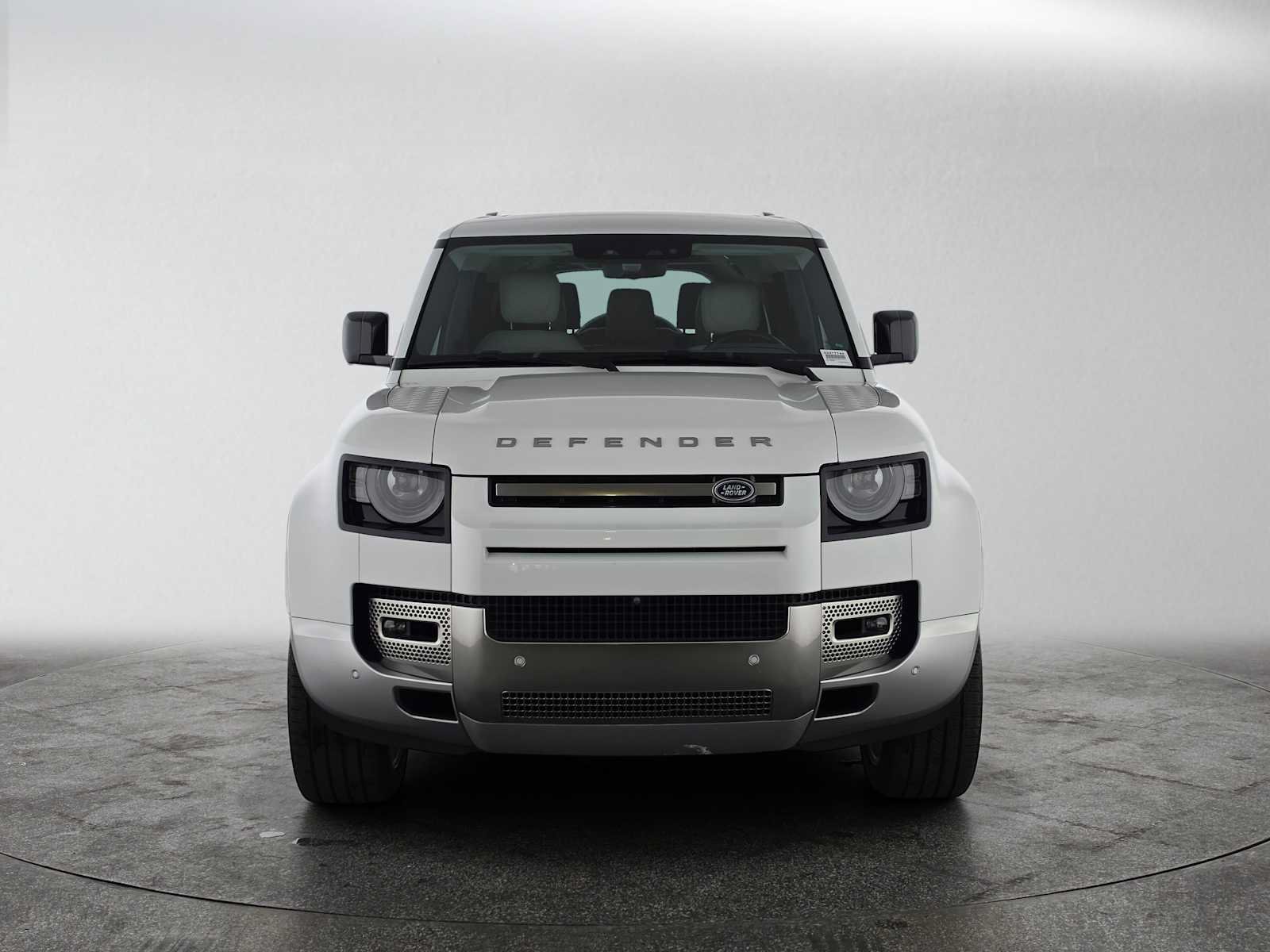 Used 2023 Land Rover Defender 130 First Edition AWD/4WD image 8