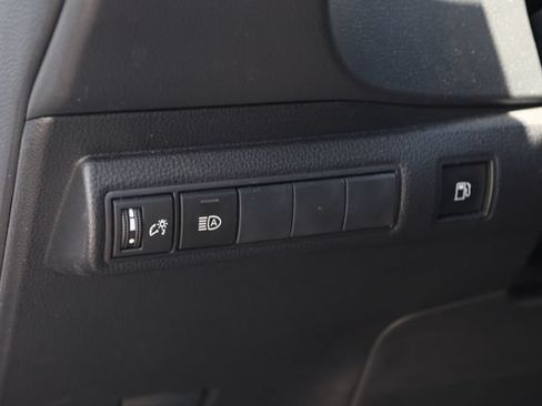 Used 2025 Toyota Corolla LE FWD image 12