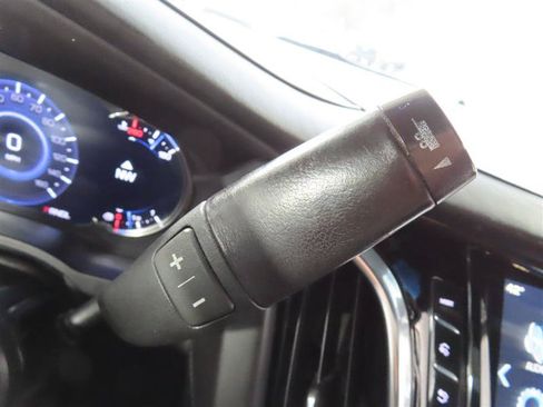 Used 2018 Cadillac Escalade ESV Platinum AWD/4WD image 28
