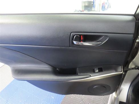 Used 2015 Lexus IS 250 w/ Premium Package RWD image 24