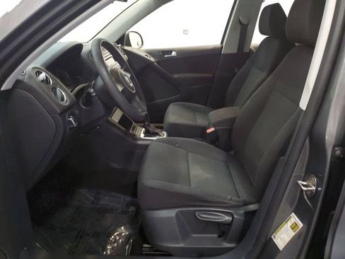 Used 2012 Volkswagen Tiguan S FWD image 10