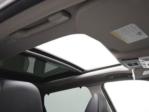 Used 2022 Nissan Rogue Platinum w/ Head-Up Display Package FWD image 13