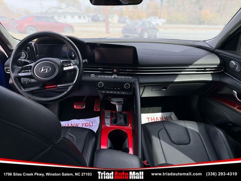 Used 2023 Hyundai Elantra Limited image 12