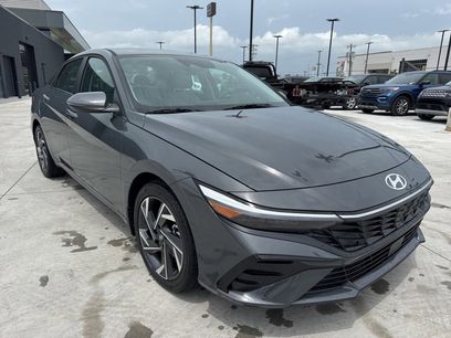 New 2025 Hyundai Elantra Limited
