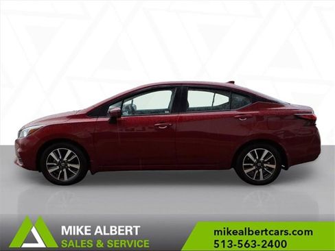 Used 2021 Nissan Versa SV image 4