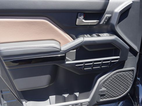 New 2026 Toyota 4Runner Limited AWD/4WD image 19