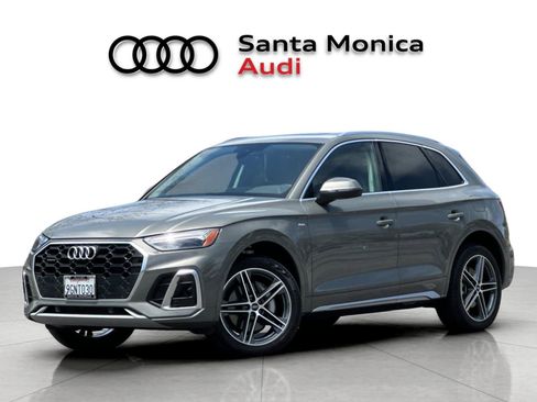 Used 2023 Audi Q5 e Premium w/ Convenience Package AWD/4WD image 1