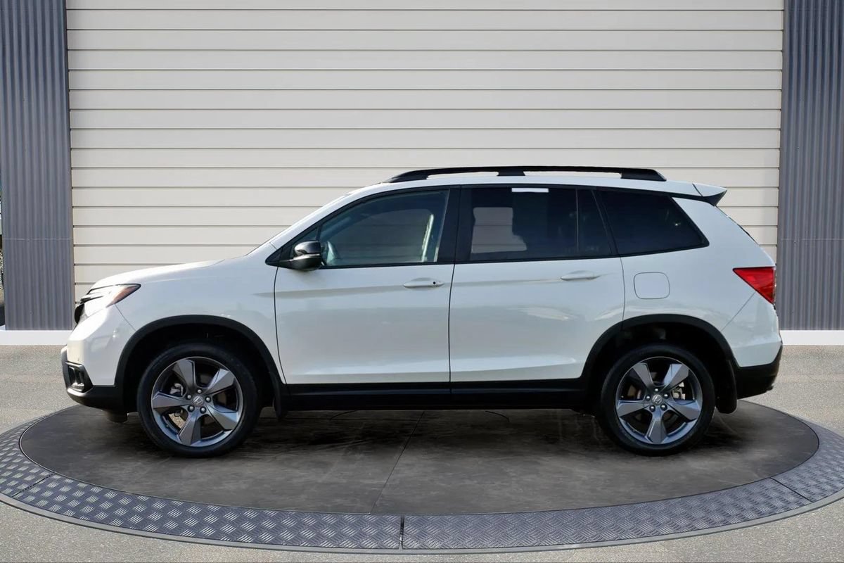 Used 2019 Honda Passport Touring image 4