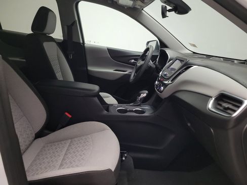 Used 2022 Chevrolet Equinox LT FWD image 21