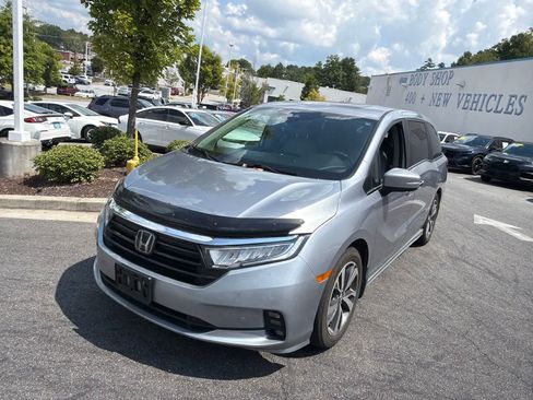 Used 2023 Honda Odyssey Touring image 3