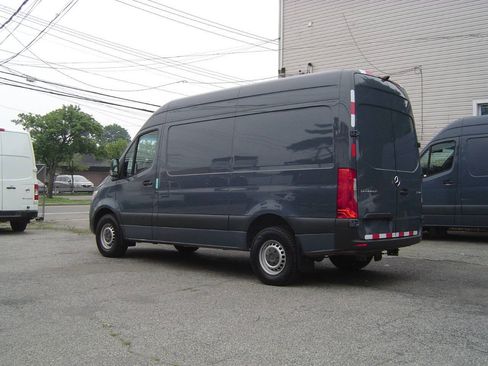 Used 2019 Mercedes-Benz Sprinter 144 image 6
