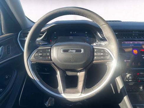 Used 2022 Jeep Grand Cherokee Limited 4xe w/ Luxury Tech Group II image 12