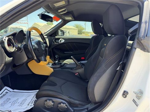 Used 2019 Nissan 370Z Coupe w/ Z34 Heritage Edition - White RWD image 4