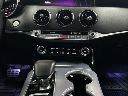 Used 2022 Kia Stinger GT2 RWD image 25