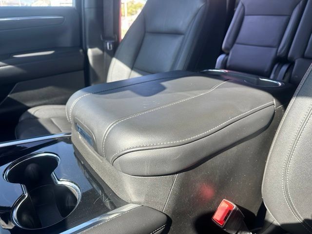 Certified 2025 Chevrolet Suburban Z71 AWD/4WD image 26