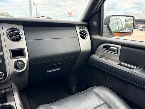 Used 2016 Ford Expedition EL XLT w/ Equipment Group 202A AWD/4WD image 28